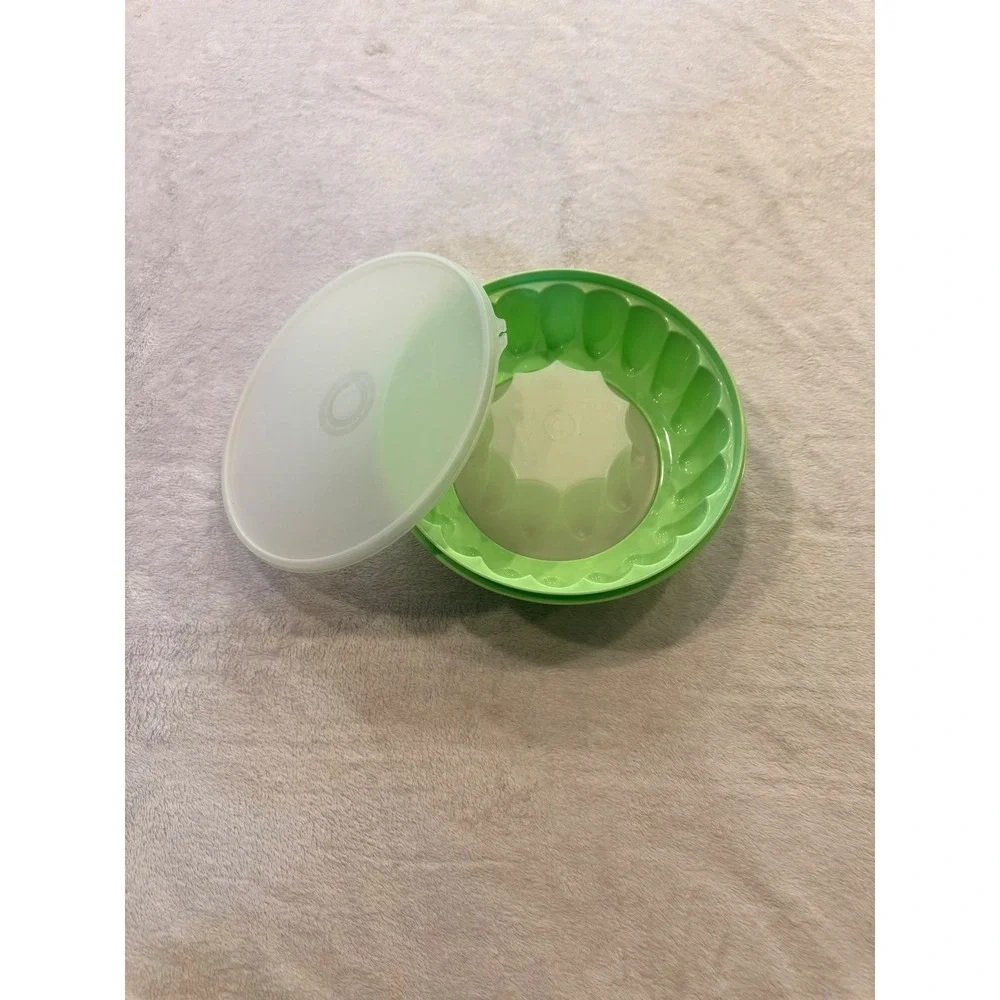Tupperware Vintage Jel-N-Serve Jello Mold Mint Green Fluted Ring with Lid
